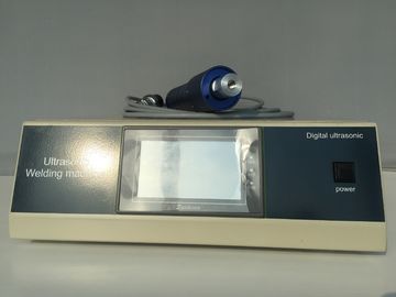 Titane solide ultrasonique en plastique portatif rivetant le klaxon 30Khz de soudure pour la soudure de label