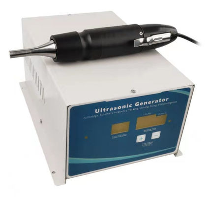 machine de soudure de rivetage ultrasonique électronique tenue dans la main de 28kHz Autotuning pour industrie des emballages à la maison/